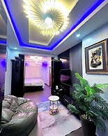 El- Rey Luxury Apartment