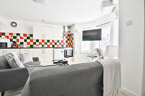 2 Bed Apartment Near Cardiff Bay