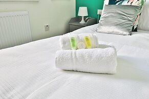 2 Bed Apartment Near Cardiff Bay