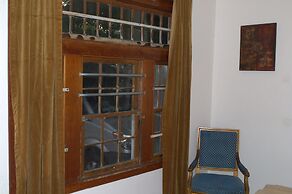 Walk to Downtown Scene