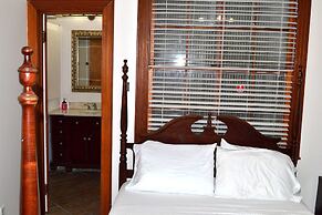 Walk to Downtown Scene