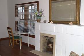 Walk to Downtown Scene