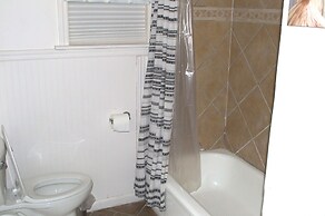 Walk to Downtown Scene