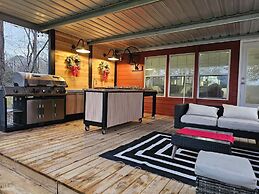 Whiskey Bay Hideaway Your Riverside Escape