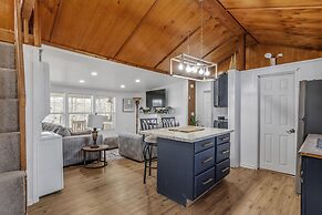 Whiskey Bay Hideaway Your Riverside Escape