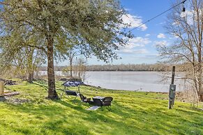 Whiskey Bay Hideaway Your Riverside Escape