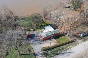 Whiskey Bay Hideaway Your Riverside Escape