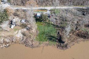 Whiskey Bay Hideaway Your Riverside Escape
