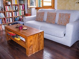 WINE HOUSE- SALUTATI 78