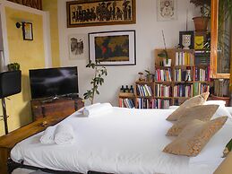 WINE HOUSE- SALUTATI 78