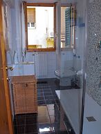 WINE HOUSE- SALUTATI 78