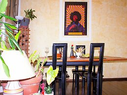 WINE HOUSE- SALUTATI 78