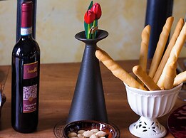 WINE HOUSE- SALUTATI 78