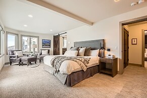 311 Ontario Mountain Majesty 5 Bedroom Home