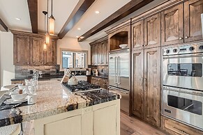 311 Ontario Mountain Majesty 5 Bedroom Home