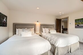 311 Ontario Mountain Majesty 5 Bedroom Home