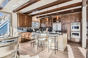 311 Ontario Mountain Majesty 5 Bedroom Home