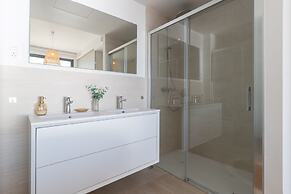 Bego a Sea View in Fuengirola