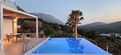 Luxurious Villa Tholos Crete