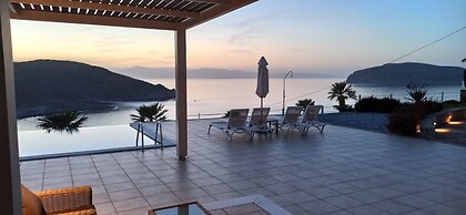 Luxurious Villa Tholos Crete