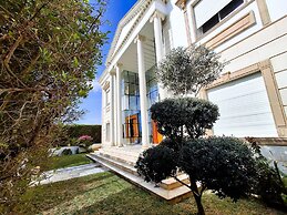 L'Orchidée - Luxury Suites