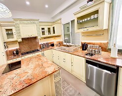 L'Orchidée - Luxury Suites