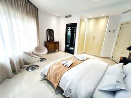 L'Orchidée - Luxury Suites