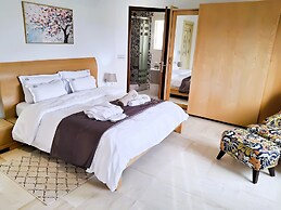 L'Orchidée - Luxury Suites