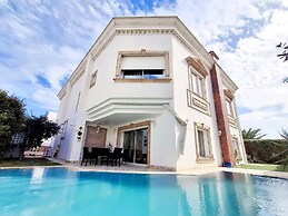 L'Orchidée - Luxury Suites