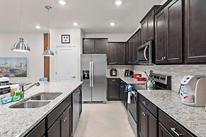 Beautiful 5BR Home Private Pool and Themed Rooms