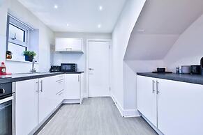 Whitchurch Place 2 Bed Flat in Cardiff