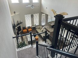Spacious 2Br w/ Fireplace - Sleeps 4 - Bbq - Lake