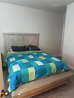 Spacious 2Br w/ Fireplace - Sleeps 4 - Bbq - Lake