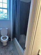 Spacious 2Br w/ Fireplace - Sleeps 4 - Bbq - Lake