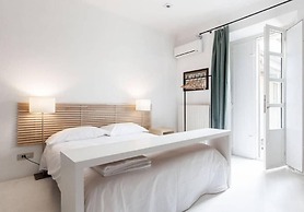 Casa Milano - Modernist Marvel