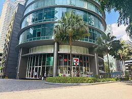 Vortex suites klcc