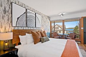 Spruce and Shore Motel