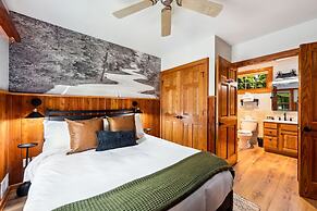 Spruce and Shore Motel