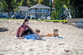 Spruce and Shore Motel