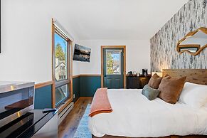 Spruce and Shore Motel