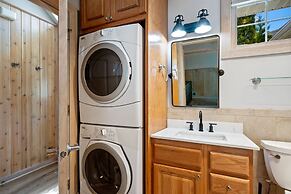 Spruce and Shore Motel