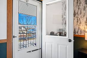 Spruce and Shore Motel