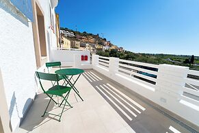 Velis - art & hospitality