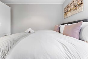 Luxe Stays Putney & Stamford