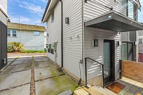 Ember & Glow Loft Retreat (113553555)