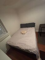 Stylish 1-bed Apartment- Sleeps 3 w/ Central Links