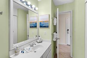 Grand Caribbean West 215