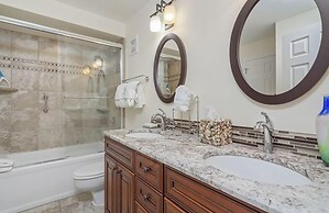 Shoreline Towers 1022