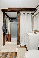 Pet & Family Friendly-2BD-1BA-Sleeps 6-8-Pond-Deck