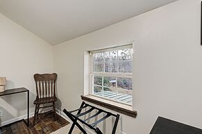 Pet & Family Friendly-2BD-1BA-Sleeps 6-8-Pond-Deck